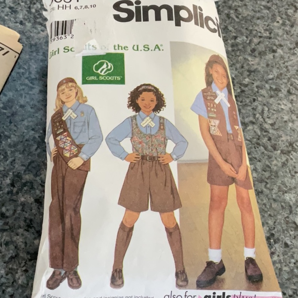 Simplicity Girl Scout pattern sizes 6-10 with plus size adjustments.
